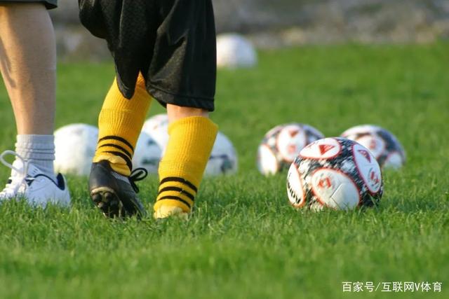 24岁身价1800万！TA：纽卡即将签捷克门将霍尔尼切克，费用3000万